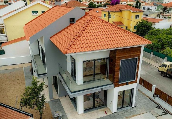Villa i Sintra, Lisbon, Sintra - € 760.000 | Ref: C0505-00425 - foto 1