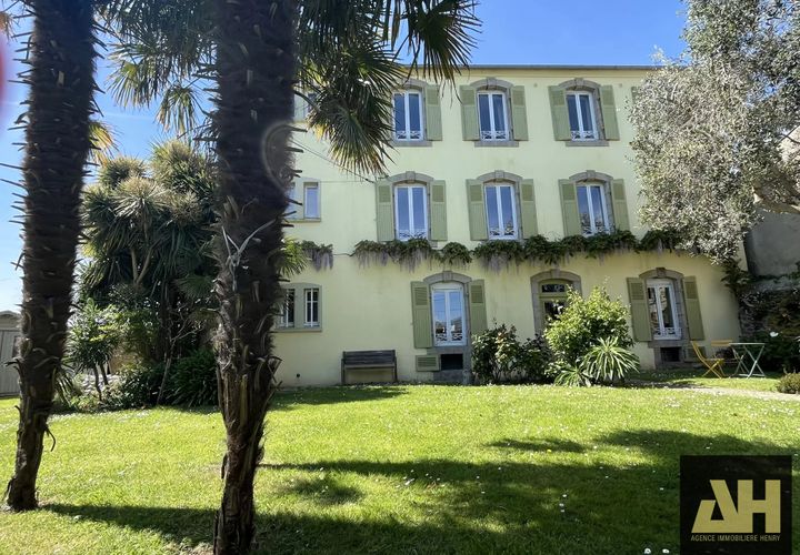 Villa i Brest, Finistere, Brest - € 712.000 | Ref: 86954922 - foto 1