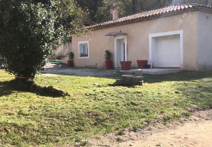 Villa a Mimet, Bouches-du-Rhone, Mimet - € 1.700/mes | Ref: 813694 - foto 1