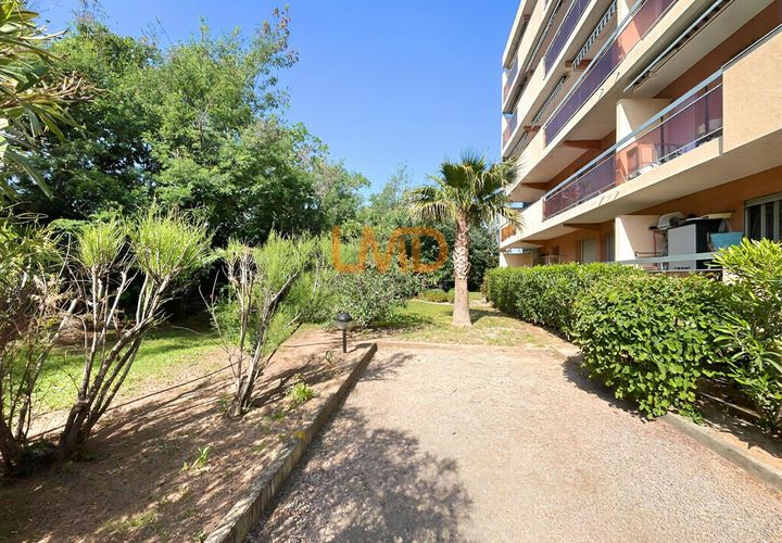 Lejlighed i Frejus, Var, Frejus - € 180.000 | Ref: getkey_u_526997492 - foto 1