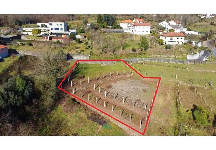 Helårsgrund i Arcos de Valdevez, Viana do Castelo, Arcos de Valdevez - € 12.500 | Ref: AVV-021-040 - foto 1