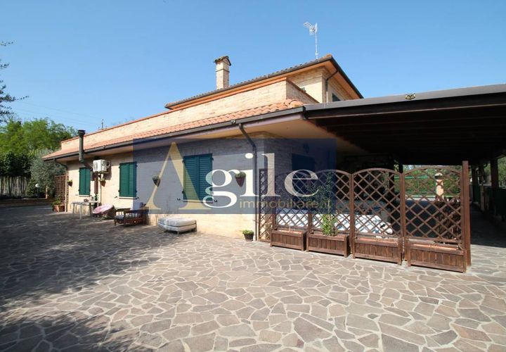 Villa i Spinetoli, Ascoli Piceno, Spinetoli - € 450.000 | Ref: 3493 - foto 1