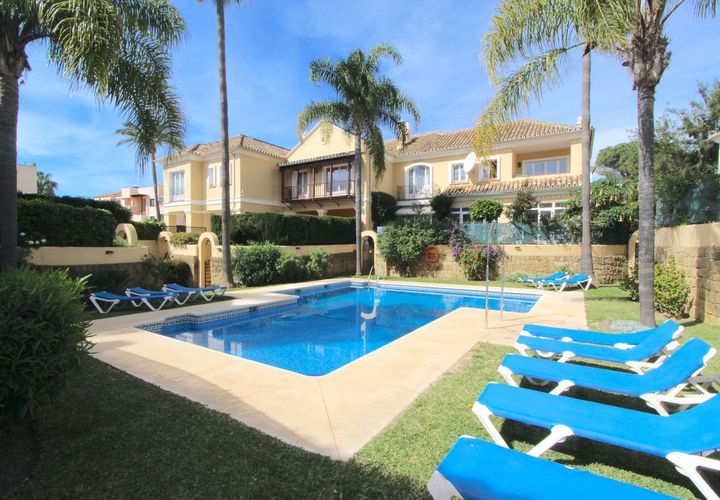 Byhus i Elviria, Malaga, Elviria - € 695.000 | Ref: MLSC6098114 - foto 1