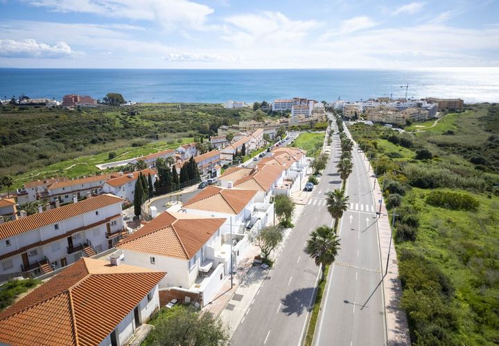 Casa de pueblo en La Duquesa, Malaga, La Duquesa - € 360.000 | Ref: MLSC5291868 - photo 1