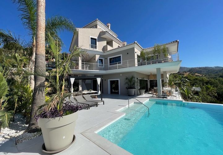 Villa a Elviria, Malaga, Elviria - € 3.790.000 | Ref: MLSC2976139 - foto 1