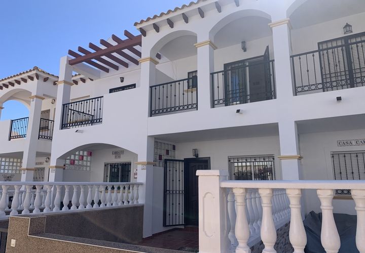 Casa de pueblo en Punta Prima, Alicante, Punta Prima - € 189.950 | Ref: 772144 - photo 1
