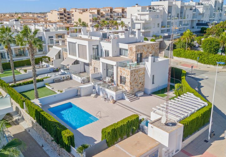 Villa a Torrevieja, Alicante, Torrevieja - € 569.000 | Ref: 746731 - foto 1
