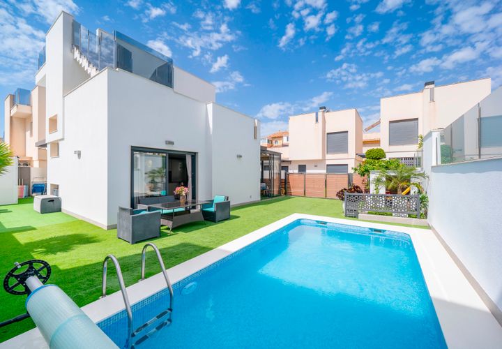 Villa a Torrevieja, Alicante, Torrevieja - € 559.000 | Ref: A-003561 - foto 1