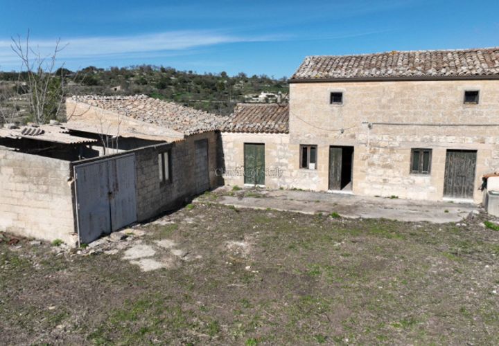 Villa i Ragusa, Ragusa, Ragusa - € 140.000 | Ref: L 1741 - foto 1