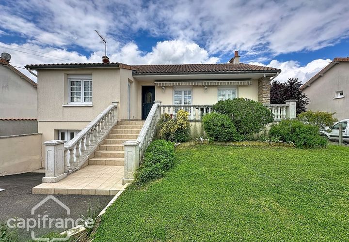 Villa i Thouars, Deux-Sevres, Thouars - € 169.000 | Ref: 340938693198 - foto 1