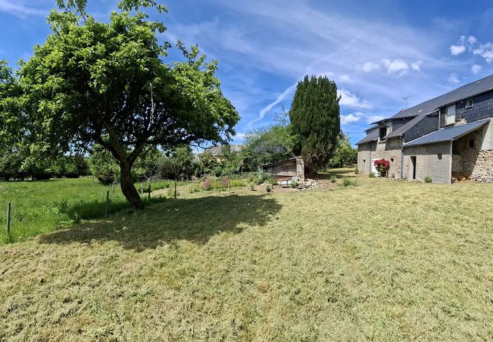 Villa a Arleuf, Nievre, Arleuf - € 85.000 | Ref: KB-23188 - foto 1