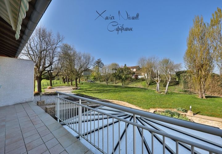 Villa i Macon, Saone-et-Loire, Macon - € 359.000 | Ref: 340930181999 - foto 1