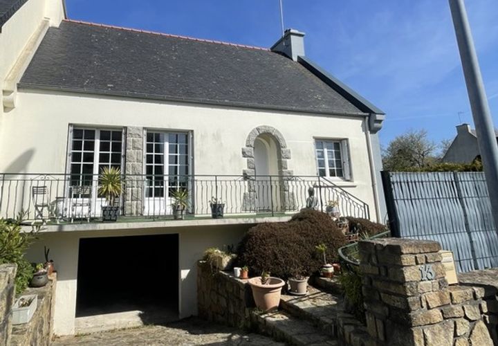 Villa a Brest, Finistere, Brest - € 263.375 | Ref: 340933058648 - foto 1