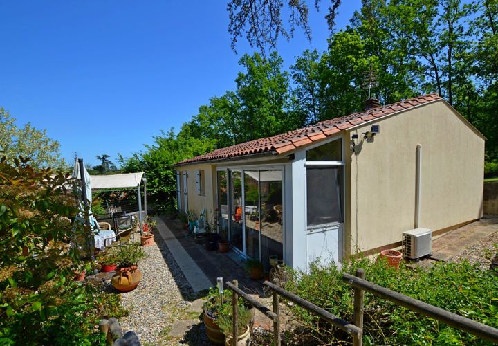 Landejendom i Duras, Lot-et-Garonne, Duras - € 136.168 | Ref: D5178 - foto 1