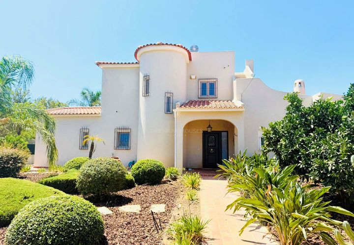 Villa i Almancil, Faro, Almancil - € 1.250.000 | Ref: 209 - foto 1