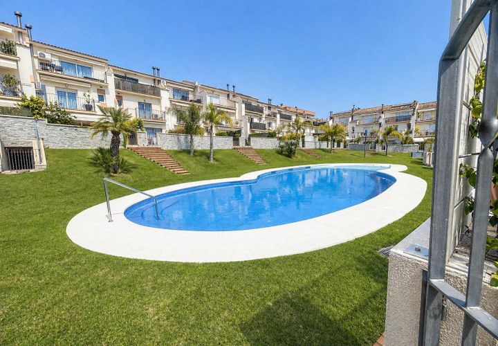 Rækkehus i Sitges, Barcelona, Sitges - € 985.000 | Ref: 1827-323V/8513 - foto 1
