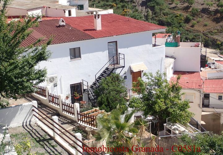 Landsbyhus i Albondon, Granada, Albondon - € 129.500 | Ref: C0581a - foto 1