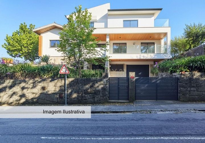 Villa - Amarante, Porto, Amarante - € 459 000 | Réf : C0272-02393 - photo 1