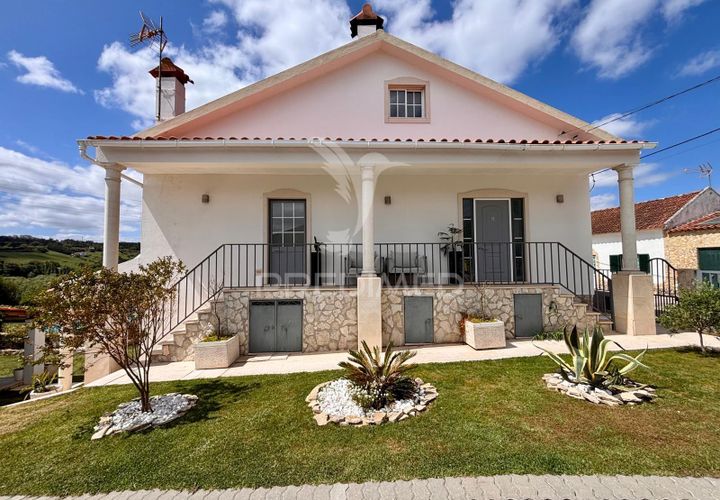 Byhus i Obidos, Leiria, Obidos - € 495.000 | Ref: 060203 - foto 1