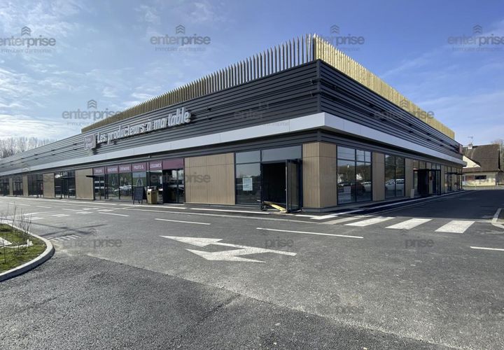 L'establiment comercial a Cucq, Pas-de-Calais, Cucq - € 38.724/mes | Ref: 713 - foto 1