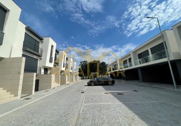 Villa i Apulia, Braga, Apulia - € 450.000 | Ref: RL-450-592 - foto 1