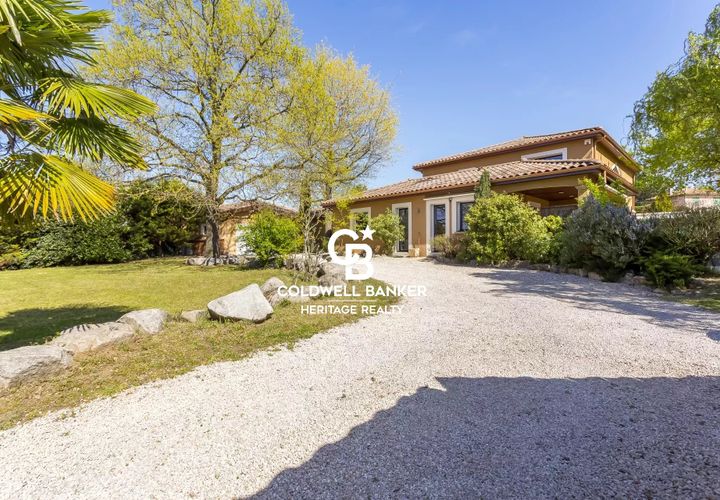 Landejendom i Vourles, Rhone, Vourles - € 1.260.000 | Ref: 69264 - foto 1