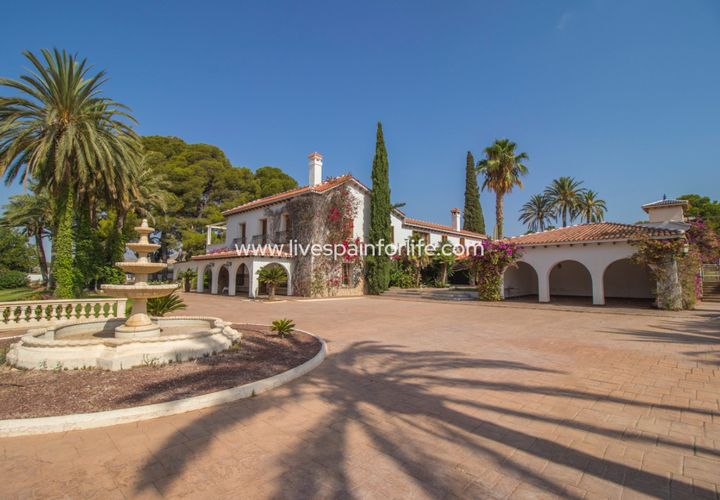 Farm i Novelda, Alicante, Novelda - € 6.000.000 | Ref: Nov EstEqx-D - foto 1