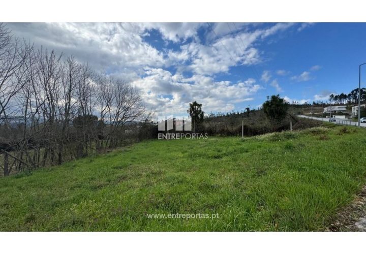 Helårsgrund i Amarante, Porto, Amarante - € 140.000 | Ref: MC09801 - foto 1
