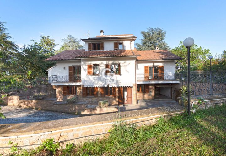 Villa a Viterbo, Viterbo, Viterbo - € 370.000 | Ref: CBI006-7-333090 - foto 1