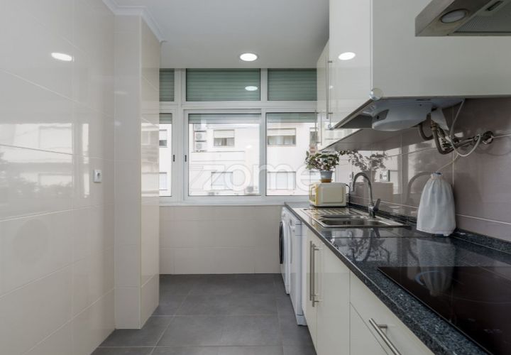 Lejlighed i Amadora, Lisbon, Amadora - € 298.000 | Ref: ZMPT588369 - foto 1