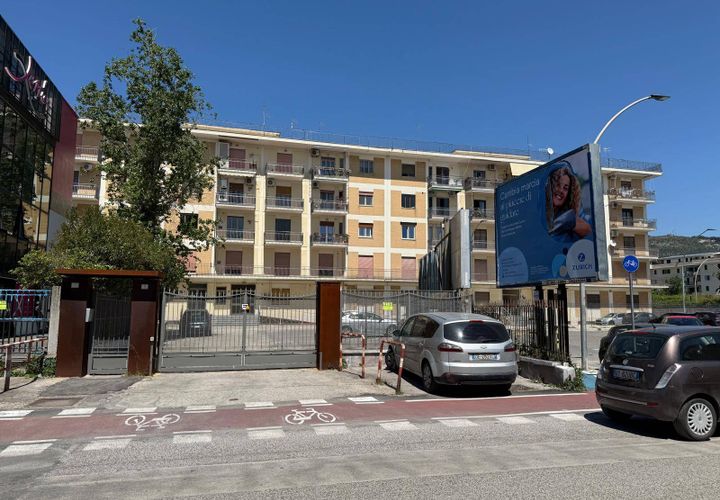 Apartament a Caserta, Caserta, Caserta - € 650/mes | Ref: 3F105 - foto 1