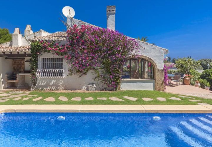 Villa a Javea, Alicante, Javea - € 1.425/mes | Ref: 10-95675 - foto 1