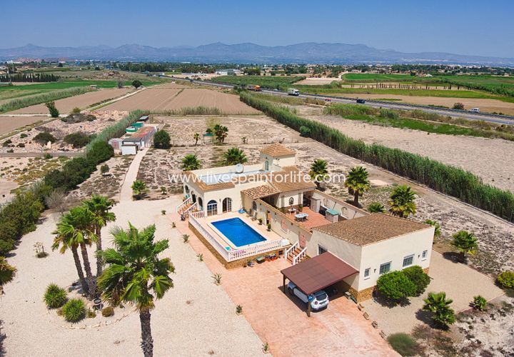 Landejendom i Catral, Alicante, Catral - € 399.000 | Ref: Cat DCA - foto 1