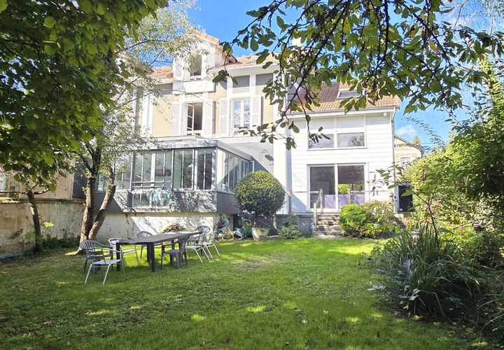 Villa i Esbly, Seine-et-Marne, Esbly - € 535.000 | Ref: 1646 - foto 1