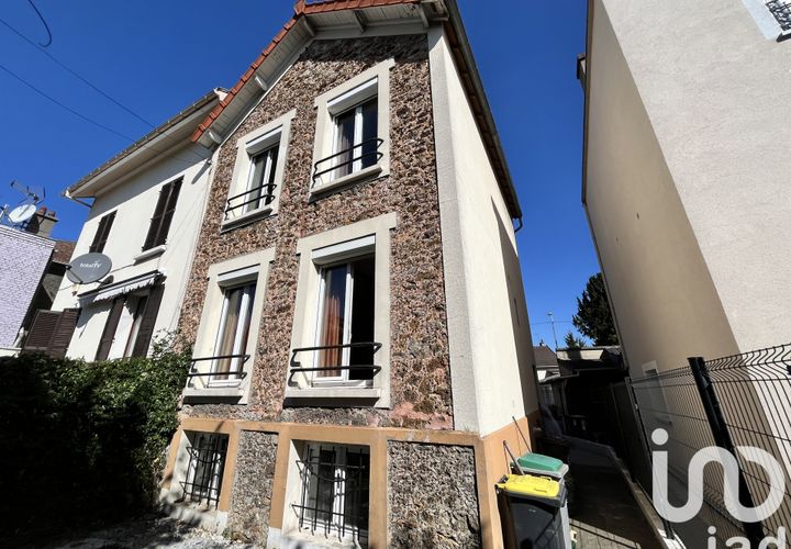 Villa a Stains, Seine-Saint-Denis, Stains - € 280.000 | Ref: 28160 - foto 1