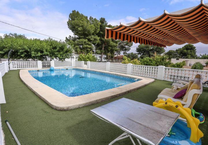 Villa i Elda, Alicante, Elda - € 449 000 | Ref: EXP14235/8930 - foto 1