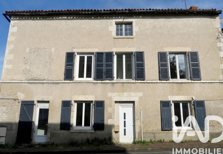 Villa i Saint-Savin, Vienne, Saint-Savin - € 45.000 | Ref: 13088 - foto 1