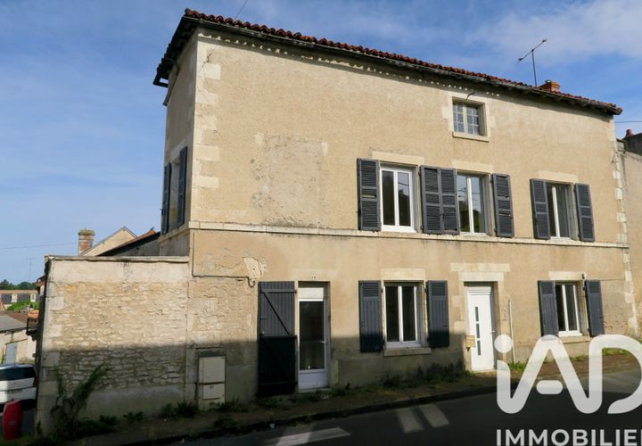 Villa in Saint-Savin, Vienne, Saint-Savin - € 45.000 | Ref: 13088 - foto 1