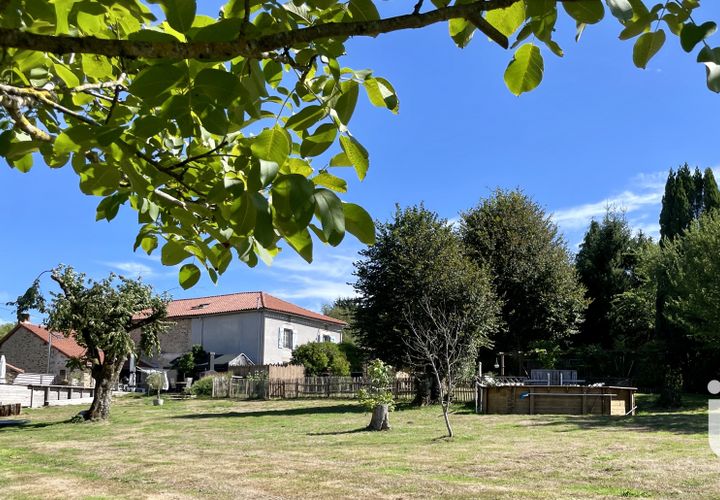 Landsbyhus i Pageas, Haute-Vienne, Pageas - € 395.000 | Ref: 36702 - foto 1