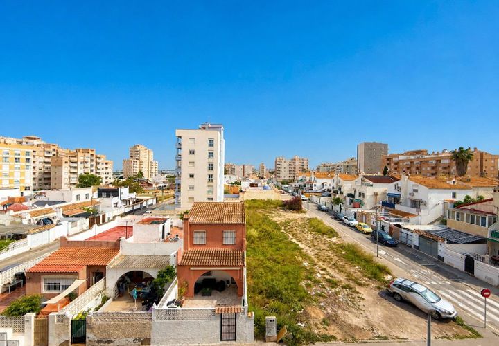 Lejlighed i Torrevieja, Alicante, Torrevieja - € 129.900 | Ref: 13747 - foto 1