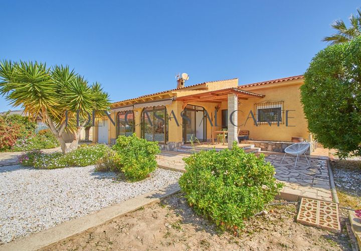 Villa a Busot, Alicante, Busot - € 425.000 | Ref: 01490/8734 - foto 1