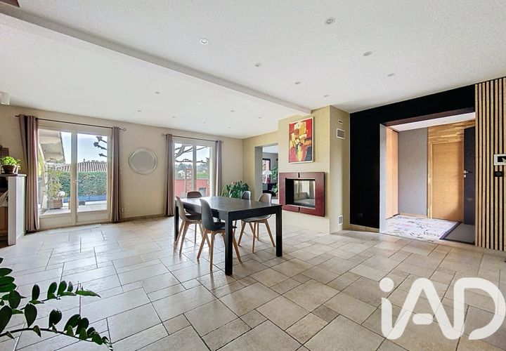 Villa a Charly, Rhone, Charly - € 790.000 | Ref: 65700 - foto 1