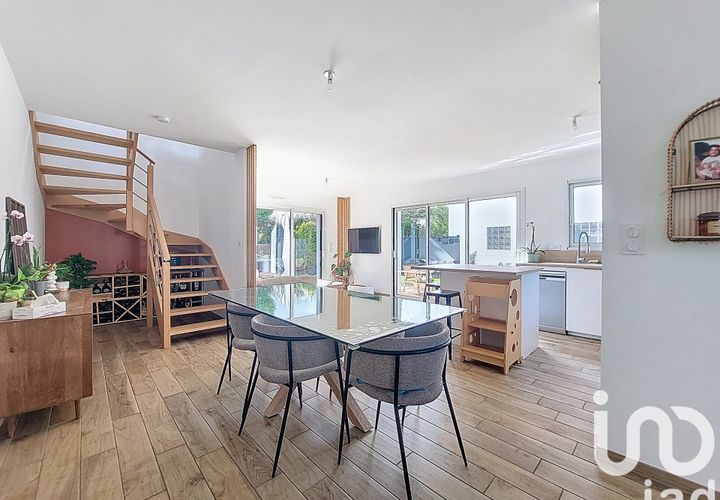Villa a Vannes, Morbihan, Vannes - € 435.000 | Ref: 61781 - foto 1