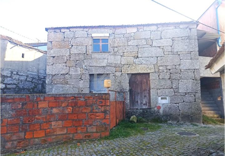 Villa a Castro Daire, Viseu, Castro Daire - € 25.000 | Ref: KWPT-002600 - foto 1
