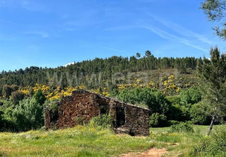 Helårsgrund i Covilha, Castelo Branco, Covilha - € 15.500 | Ref: 111260057 - foto 1