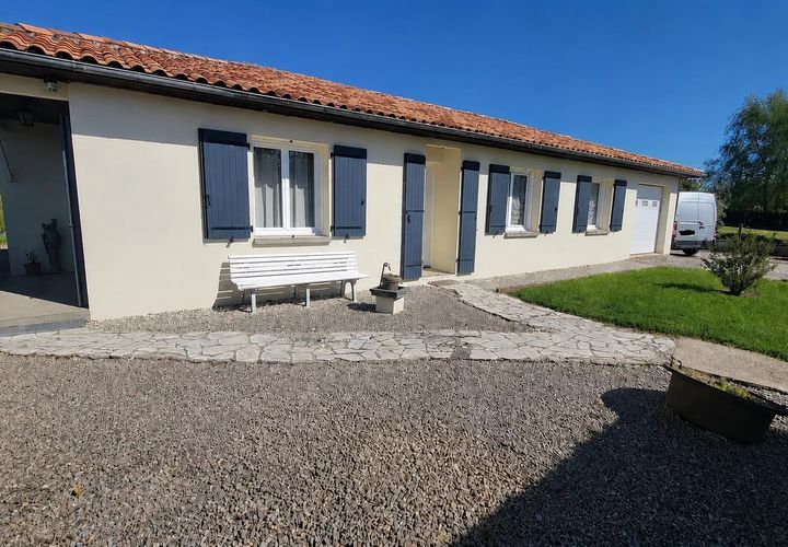 Villa a Verteuil-sur-Charente, Charente, Verteuil-sur-Charente - € 205.200 | Ref: BVI85378 - foto 1
