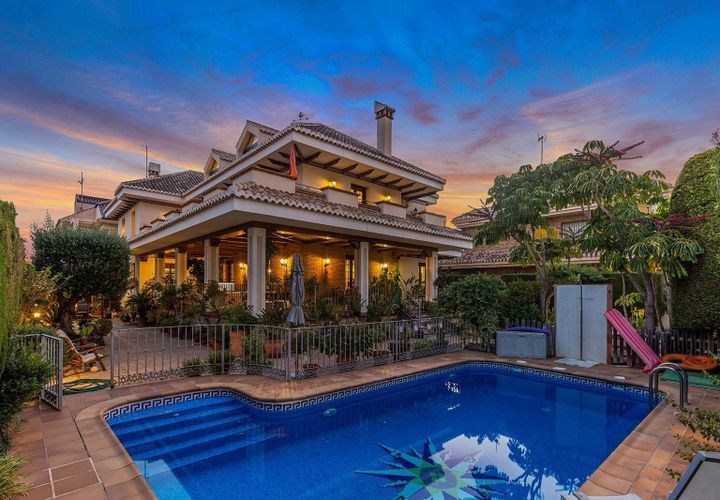 Villa a Torrevieja, Alicante, Torrevieja - € 2.490.000 | Ref: VL1-392/4147 - foto 1