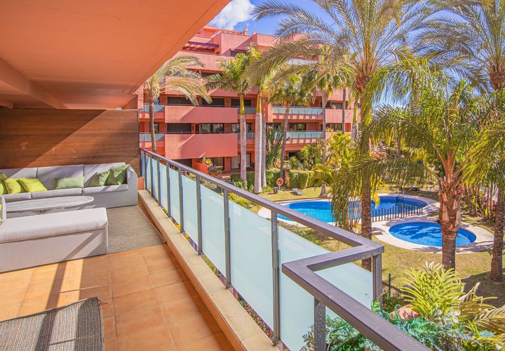 Leilighet i Estepona, Malaga, Estepona - € 730 000 | Ref: CDS5226460-FO - foto 1