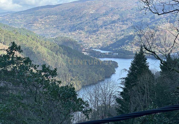 Villa i Terras de Bouro, Braga, Terras de Bouro - € 349.000 | Ref: C0256-03471 - foto 1
