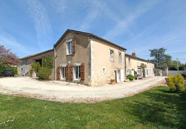 Villa a Champigny-le-Sec, Vienne, Champigny-le-Sec - € 472.000 | Ref: 9201 - foto 1